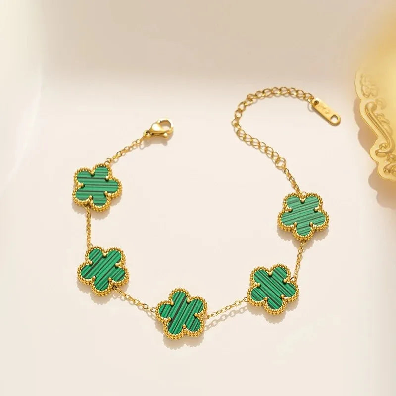 CloverGrace – Five-Leaf Shell Bracelet