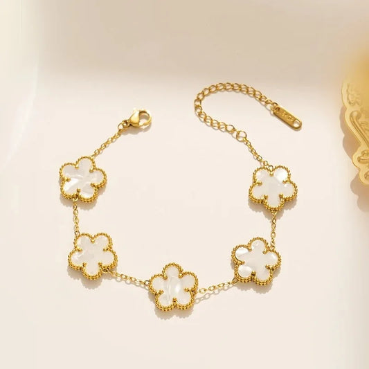 CloverGrace – Five-Leaf Shell Bracelet