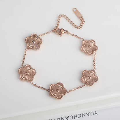 CloverGrace – Five-Leaf Shell Bracelet