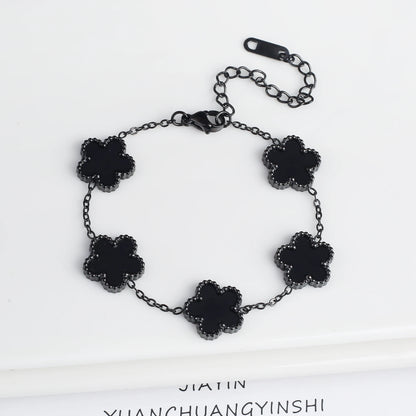 CloverGrace – Five-Leaf Shell Bracelet